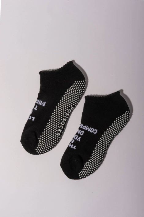 Minimalist Studio Grip Socks